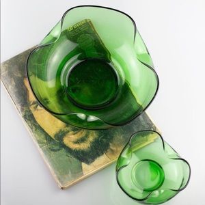 Vintage | Anchor Hocking Mid Century Curved Bowl